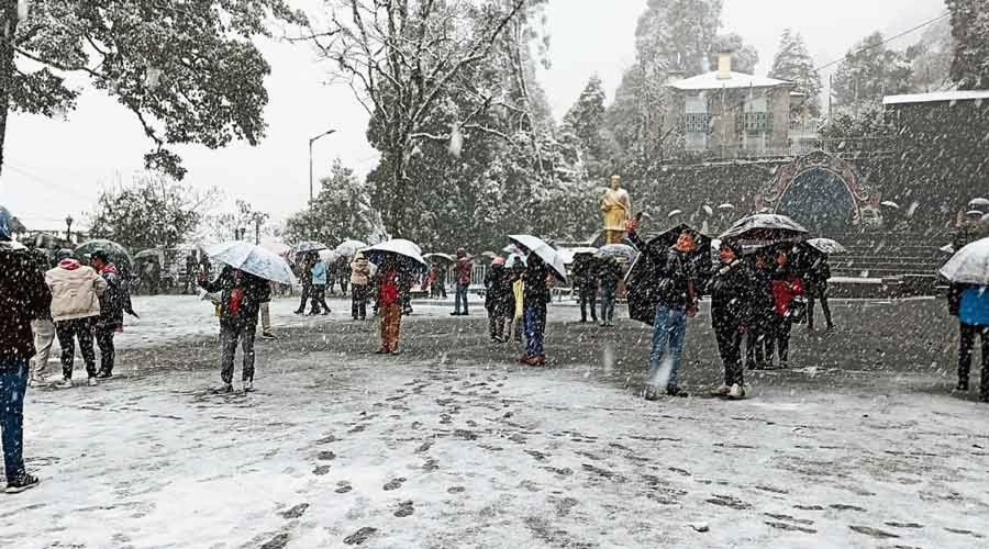 Drona Hills Resorts Kanatal Kültér fotó