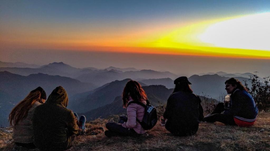 Drona Hills Resorts Kanatal Kültér fotó