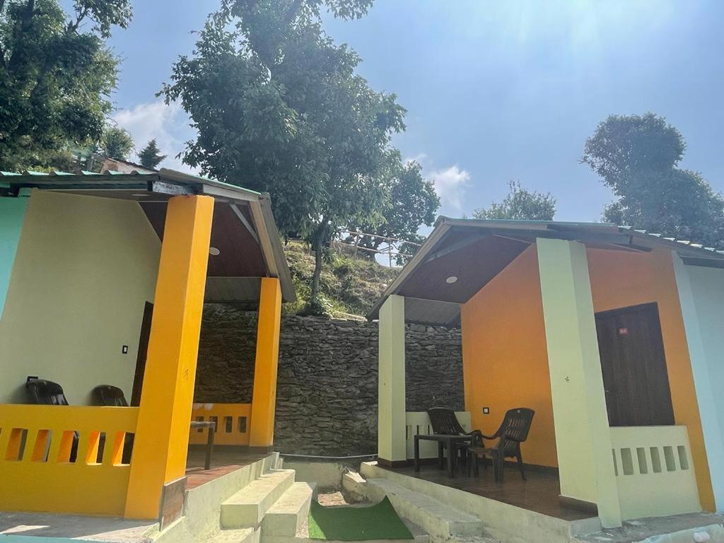 Drona Hills Resorts Kanatal Kültér fotó