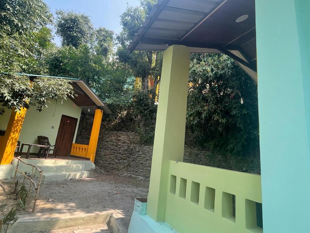 Drona Hills Resorts Kanatal Kültér fotó