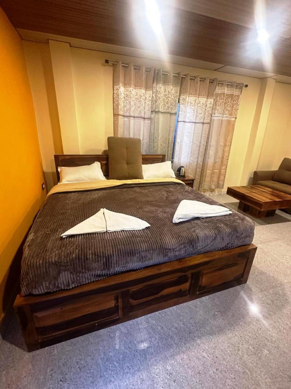 Drona Hills Resorts Kanatal Kültér fotó