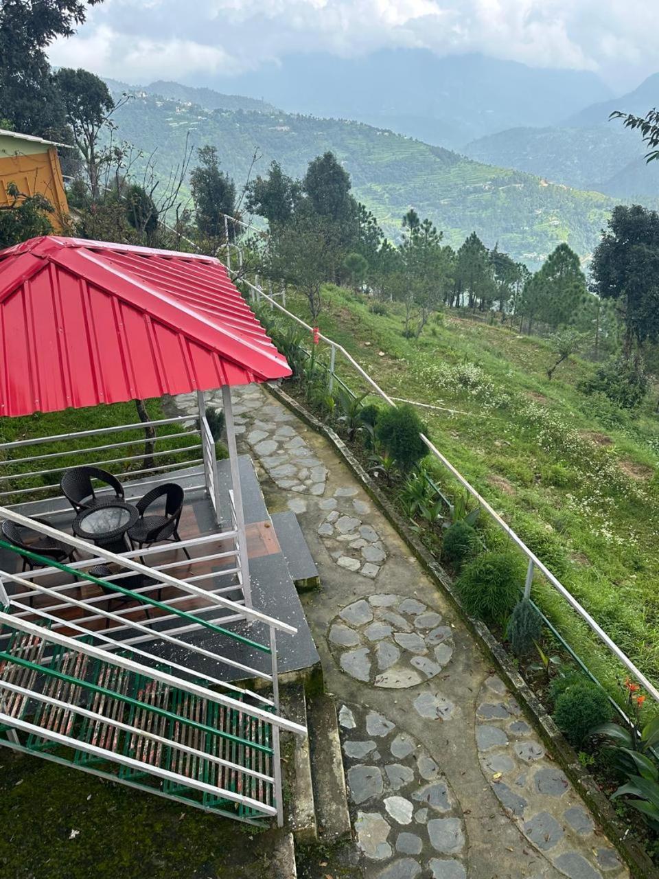 Drona Hills Resorts Kanatal Kültér fotó