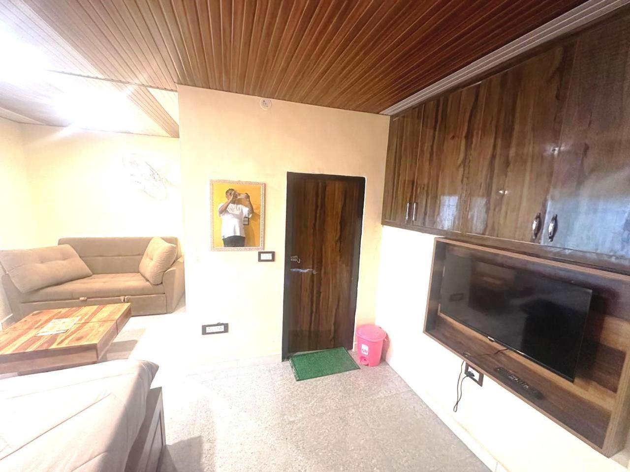 Drona Hills Resorts Kanatal Kültér fotó