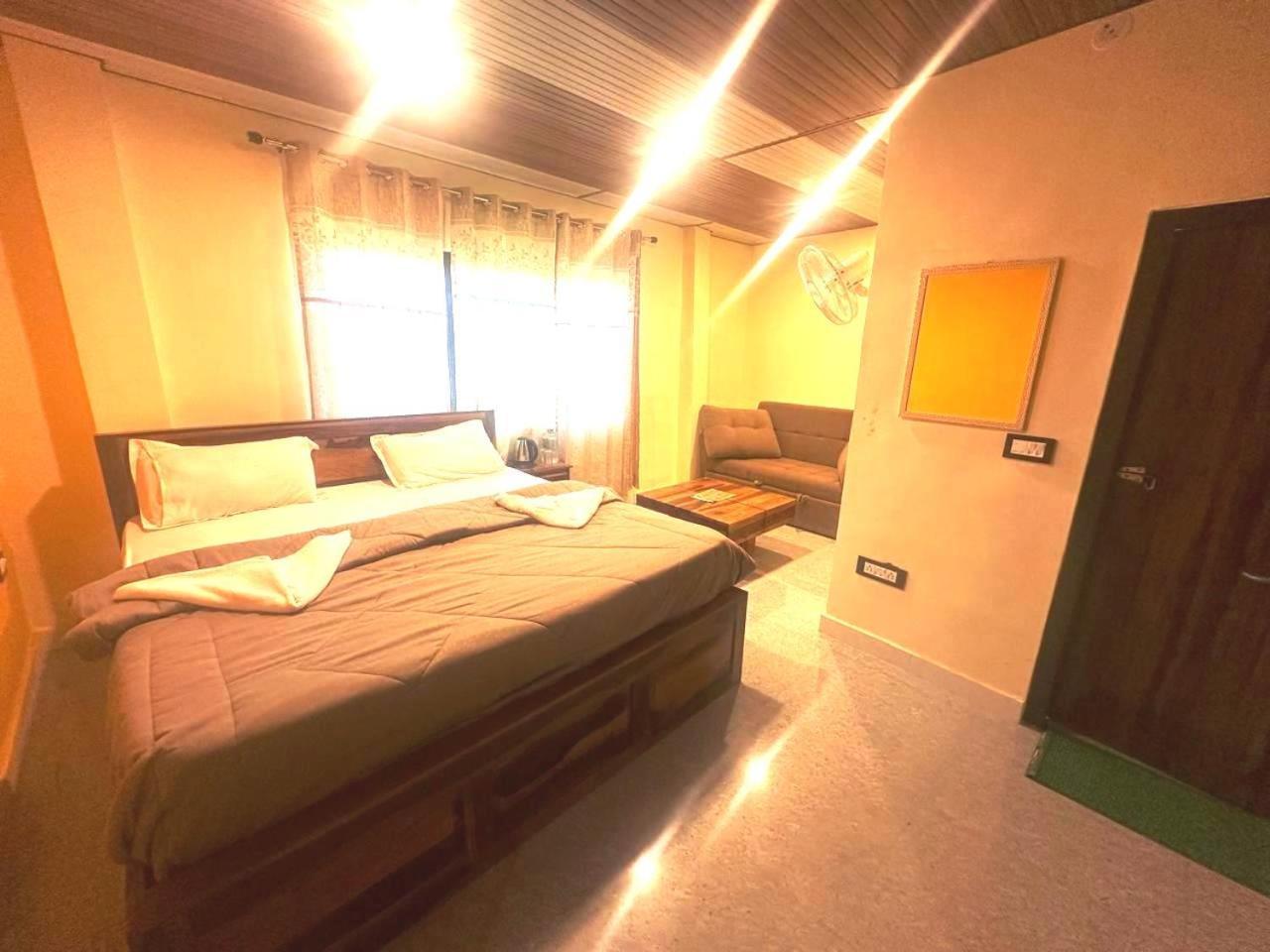 Drona Hills Resorts Kanatal Kültér fotó